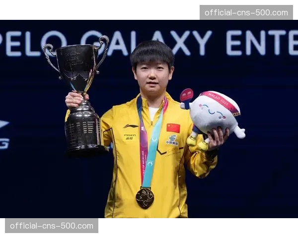 国乒澳门世界杯孙颖莎冲击三连冠,男队仅5人参赛形势严峻 国乒澳门世界杯孙颖莎冲击三连冠,男队仅5人参赛形势严峻